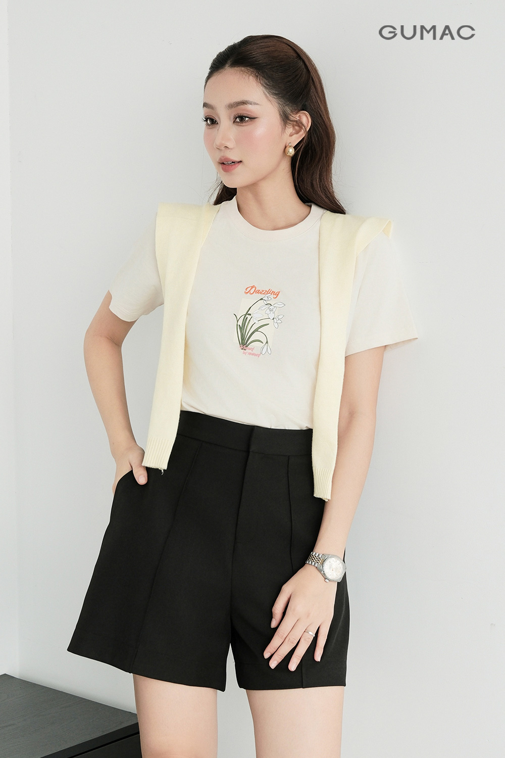 ao thun gumac in hoa tiet