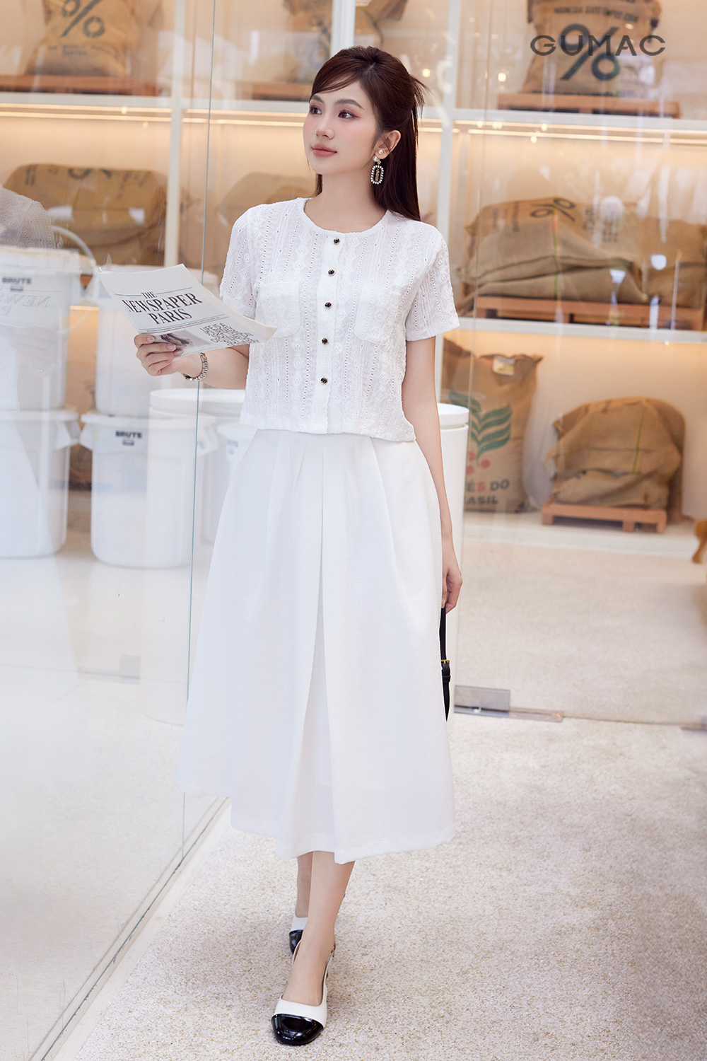 2001 tan ty hop mau gi mau trang