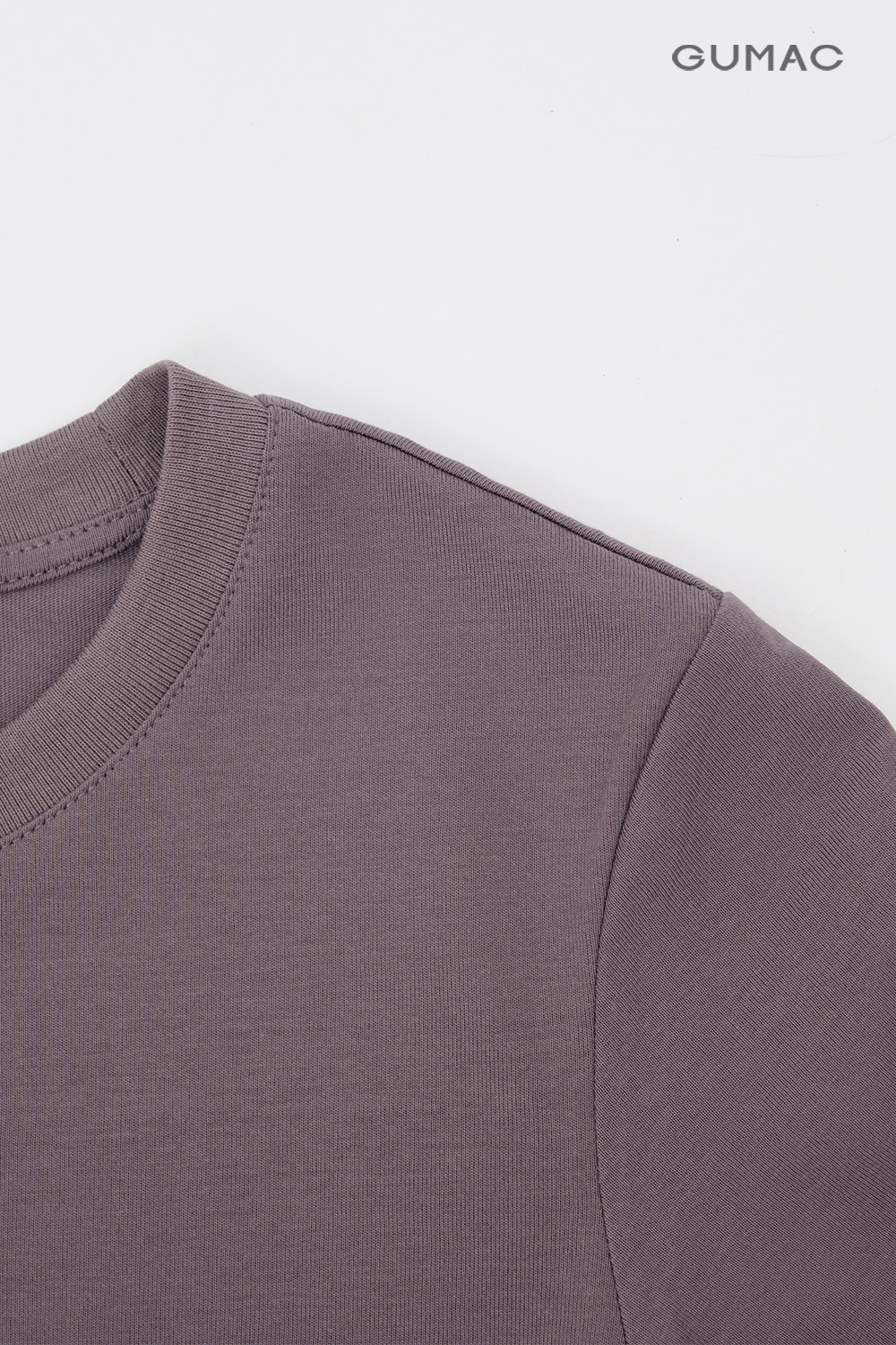 Áo thun thêu in art