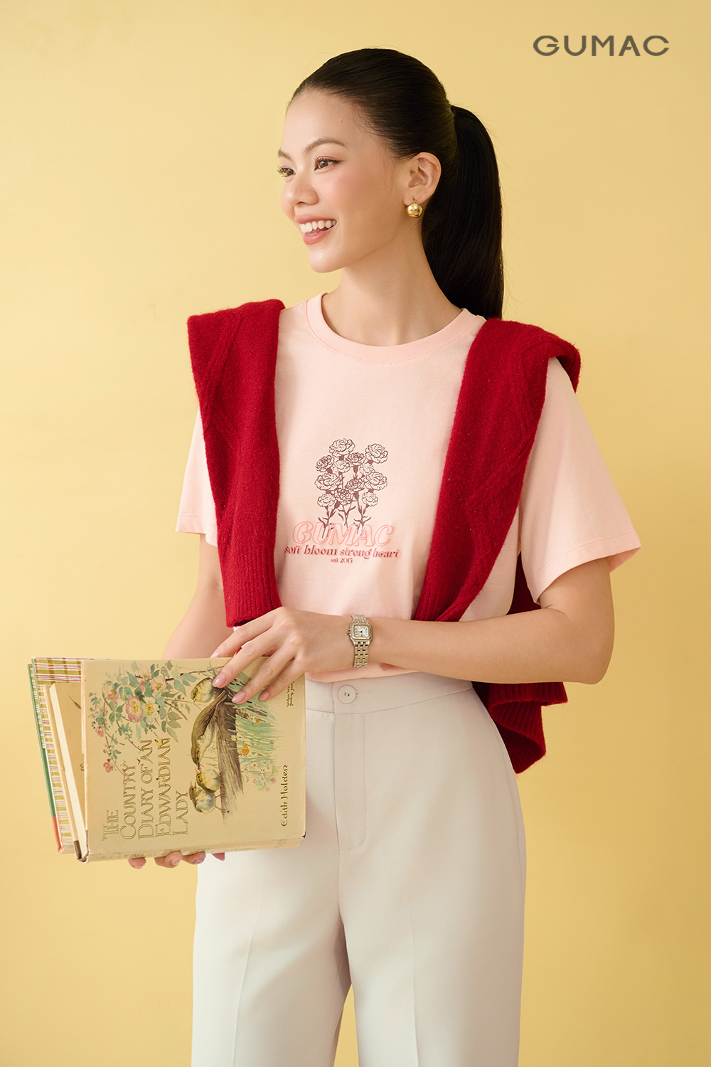 ao thun nu gumac in hoa tiet dep
