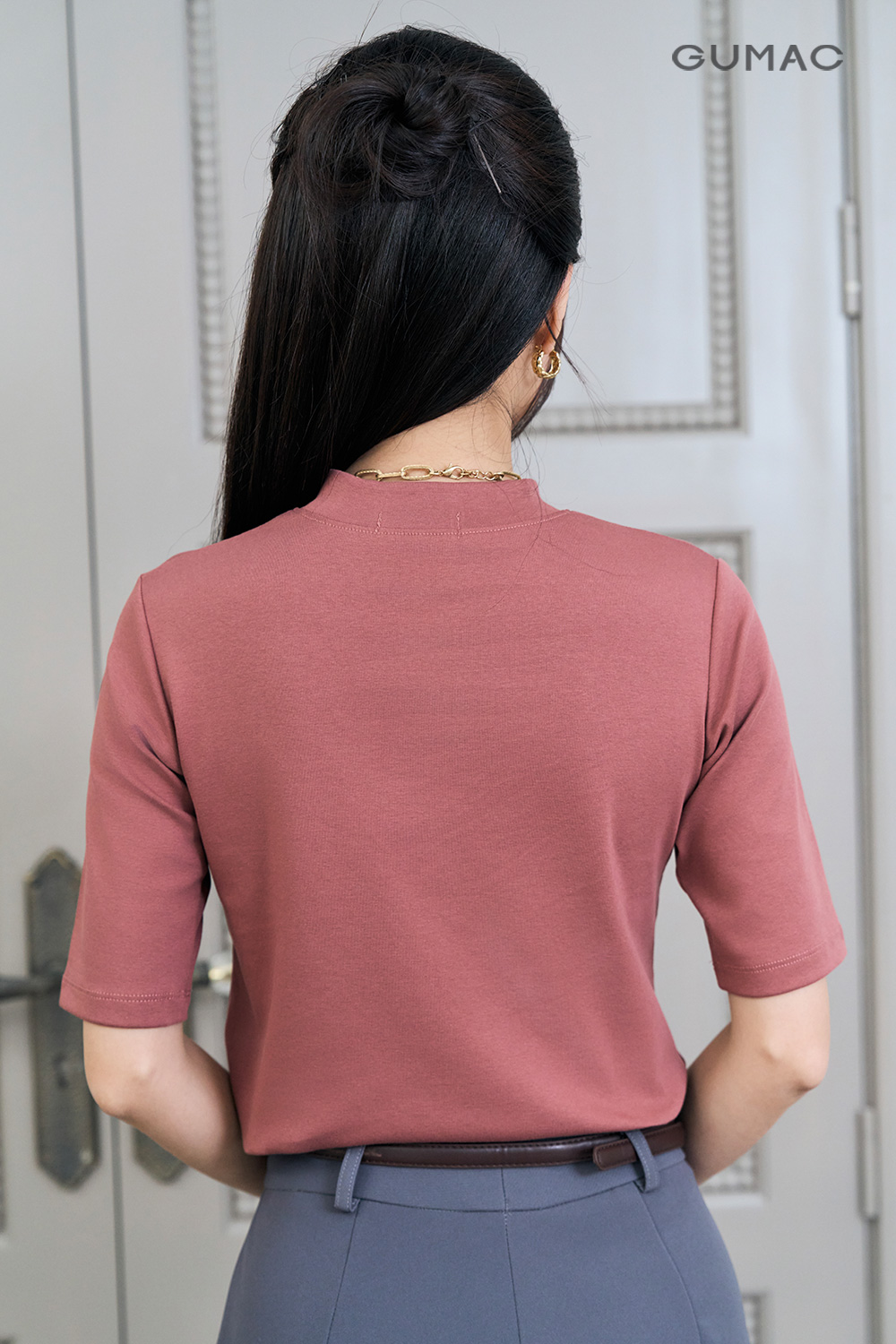 Áo cổ lọ tay lửng