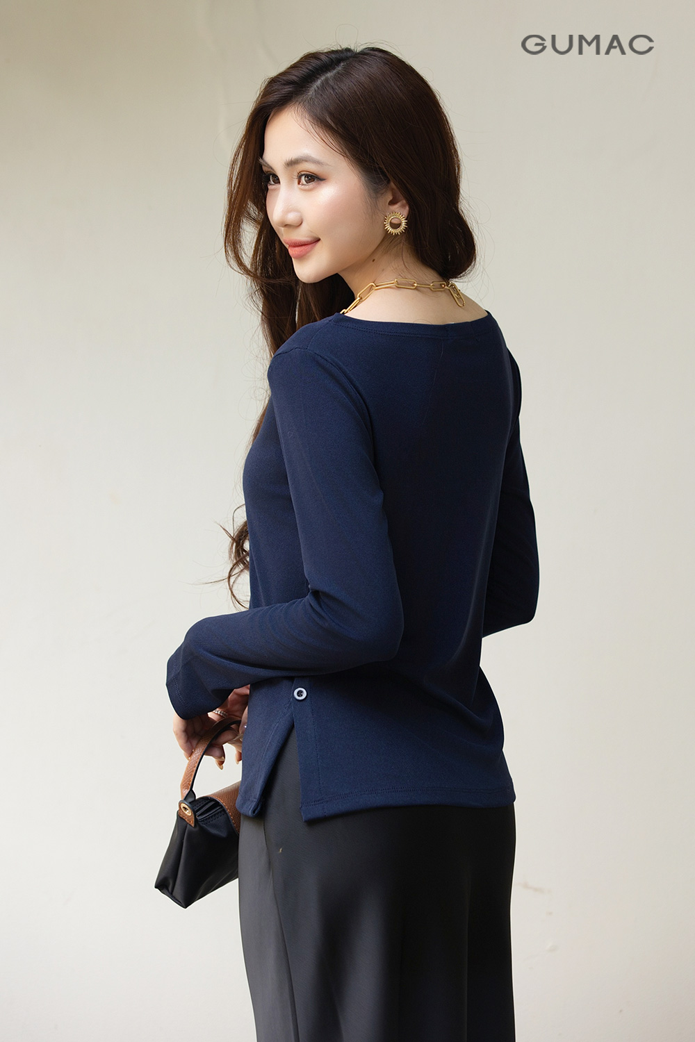 Áo thun kiểu cổ thuyền