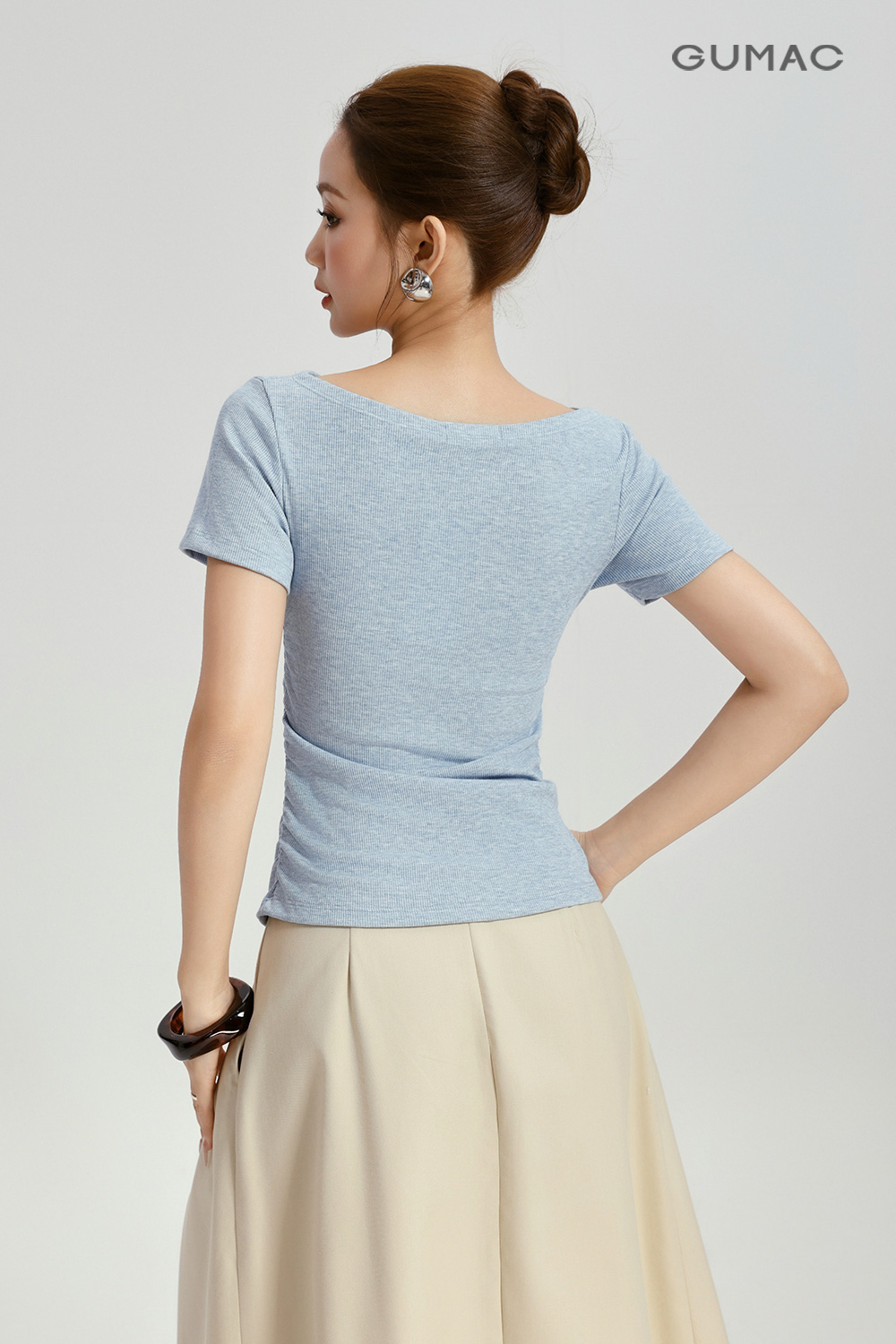 Áo thun kiểu nhún eo