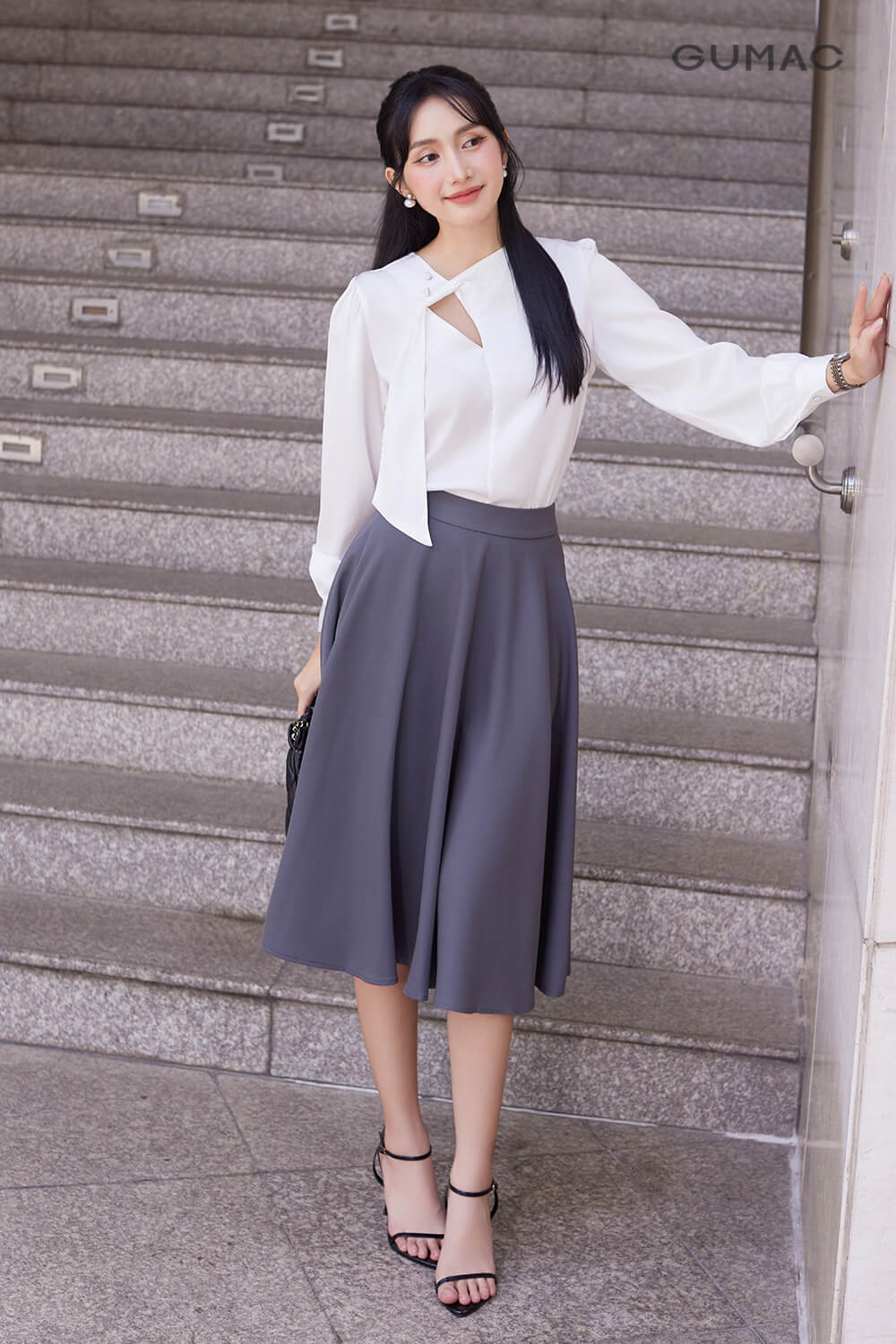 chan vay dai han quoc dang xoe gumac