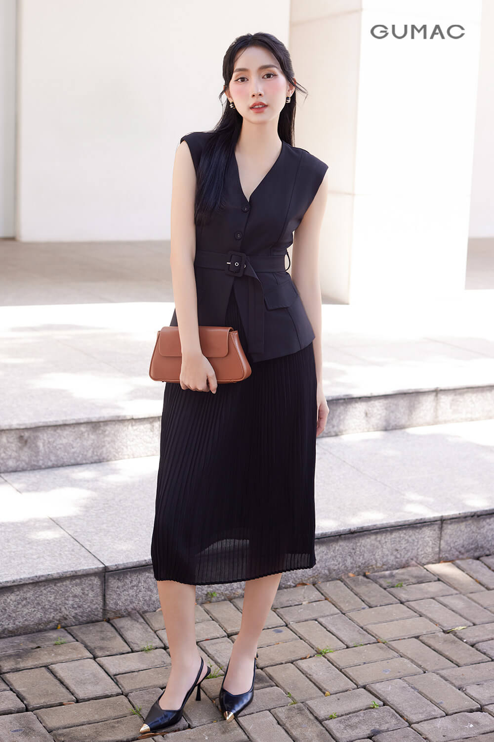 Váy thân dưới dài thiết kế dập ly màu đen