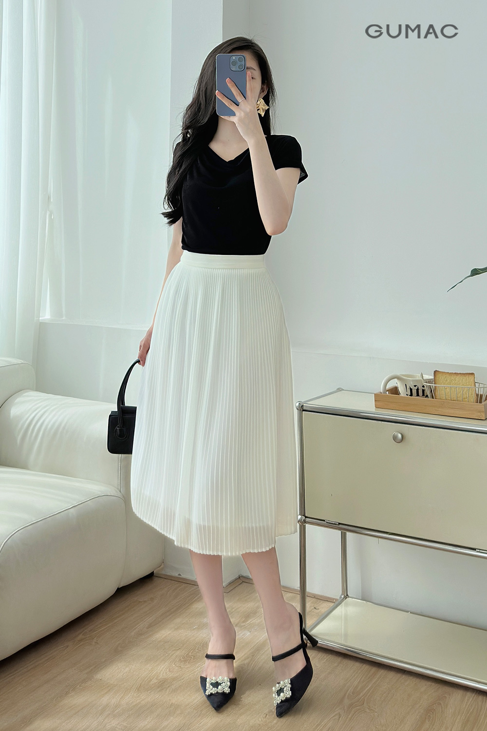 ao thun gumac phoi chan vay mau trang xep ly