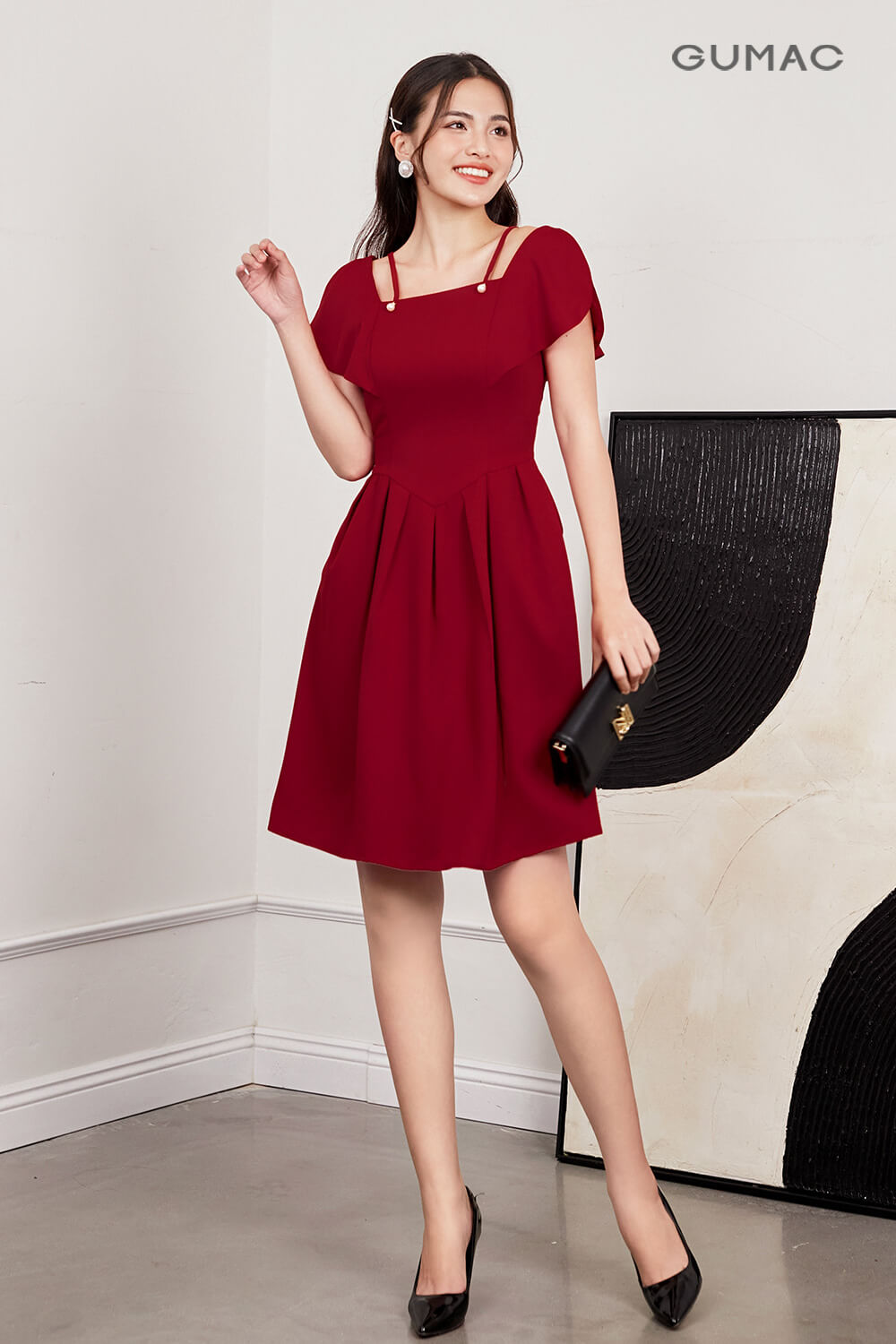 Tre trung dip dau nam voi mau dam xep ly phoi ngoc