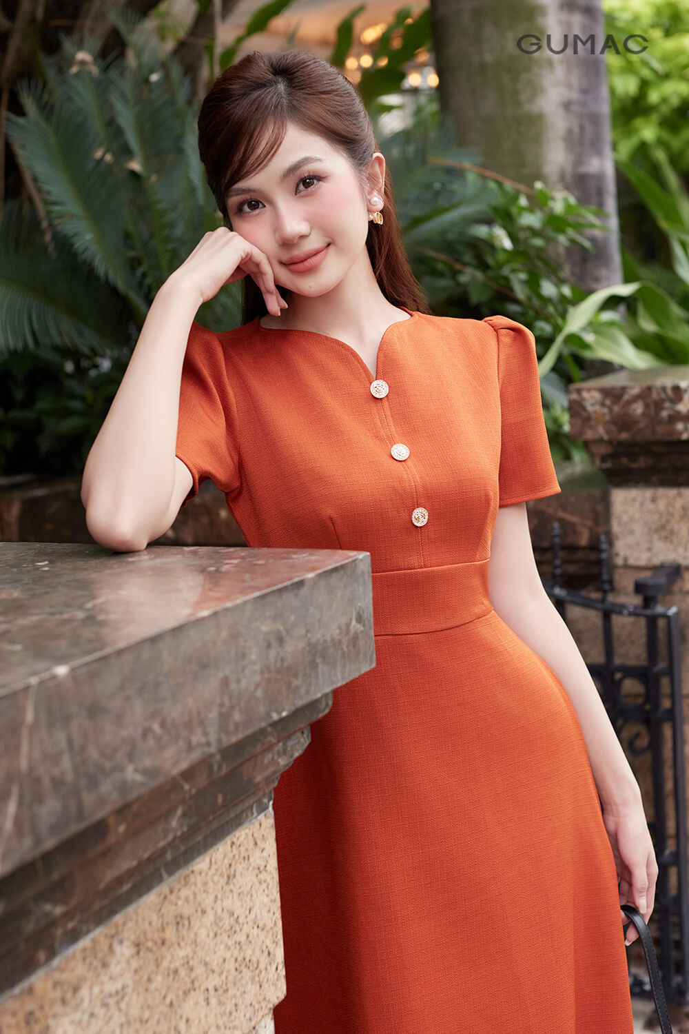 mau cam hop menh hoa