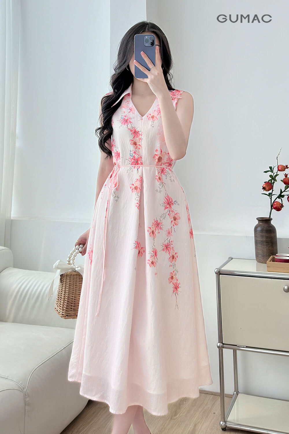 chup anh voi hoa giay cung dam hoa nhi nhe nhang