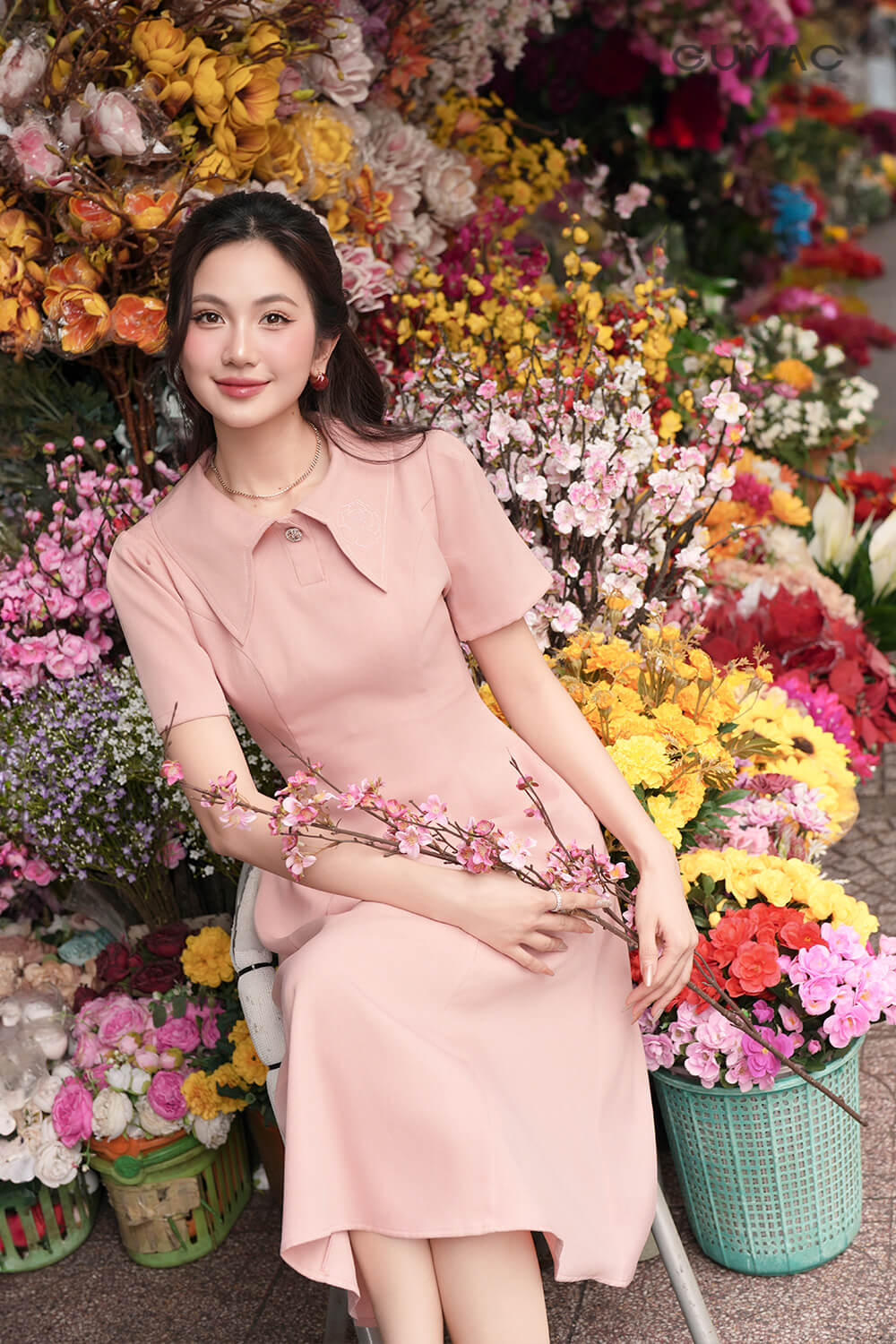 dam hong xinh phoi cung nail trai cay dep