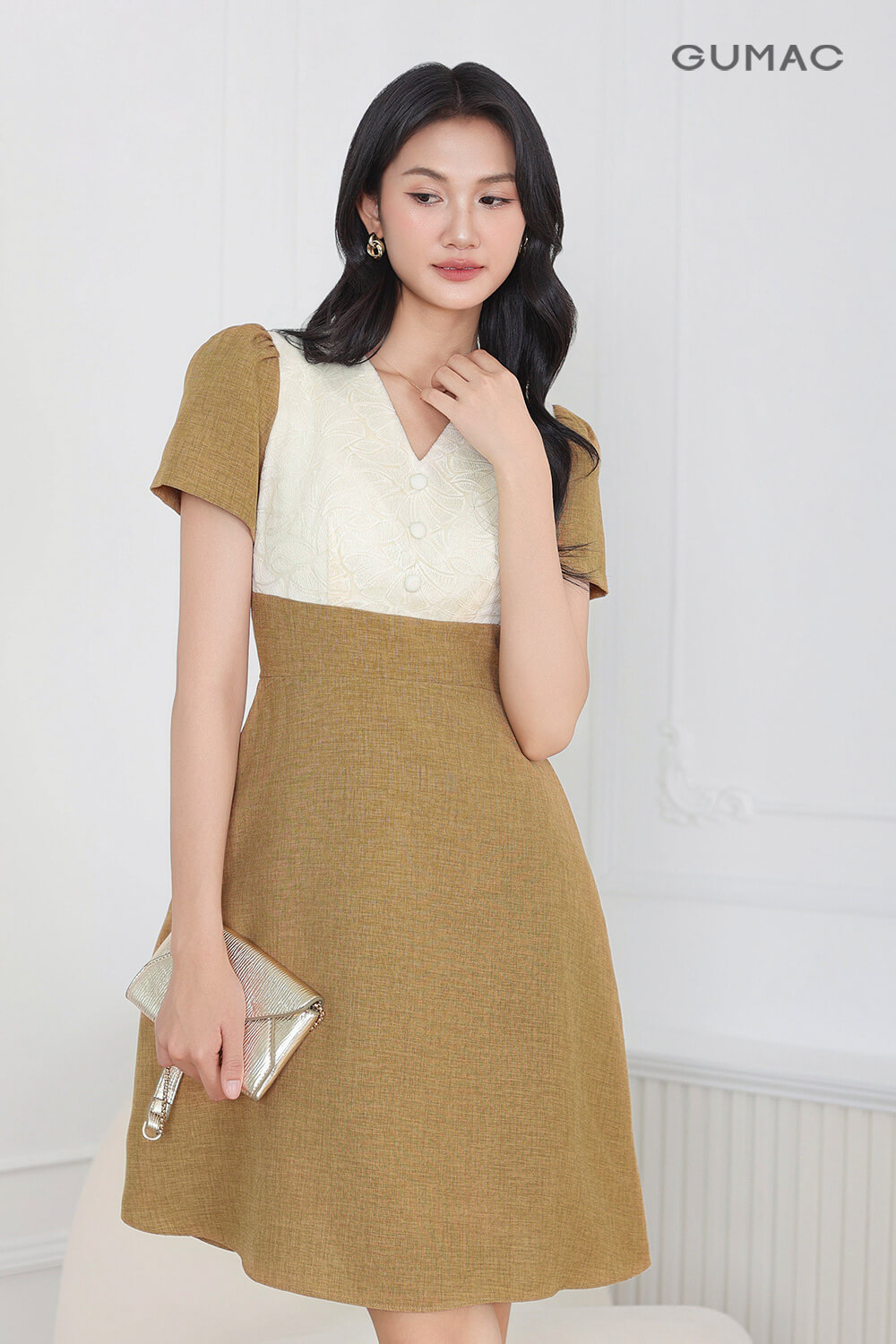 sinh nam 2001 hop voi mau gi mau nau