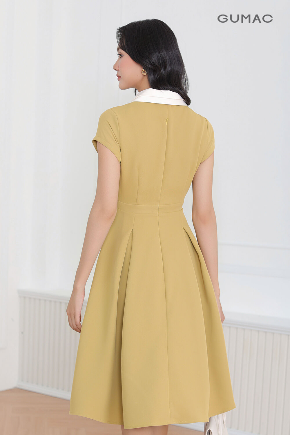 Đầm A lá cổ đôi