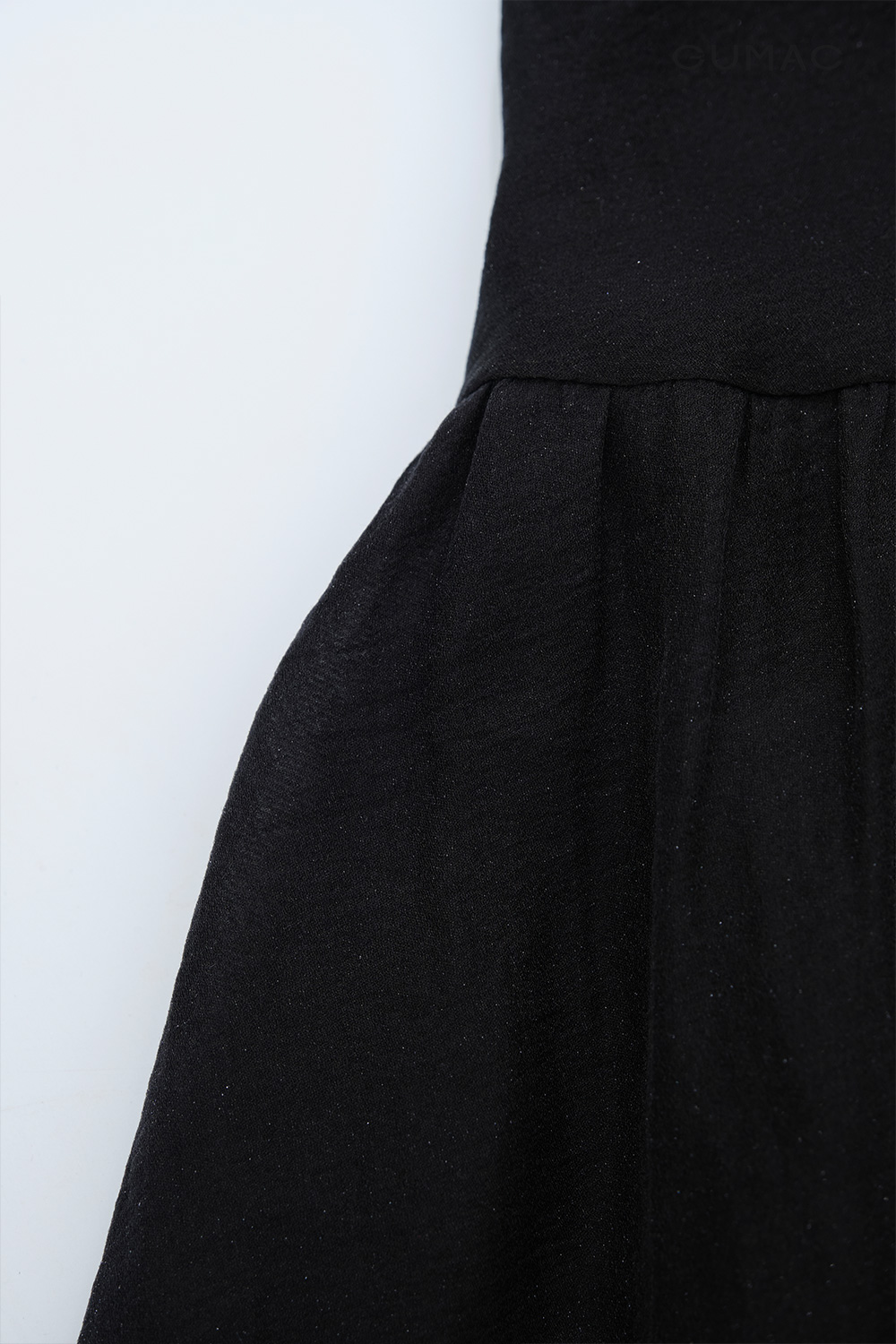 Đầm xòe tay liền