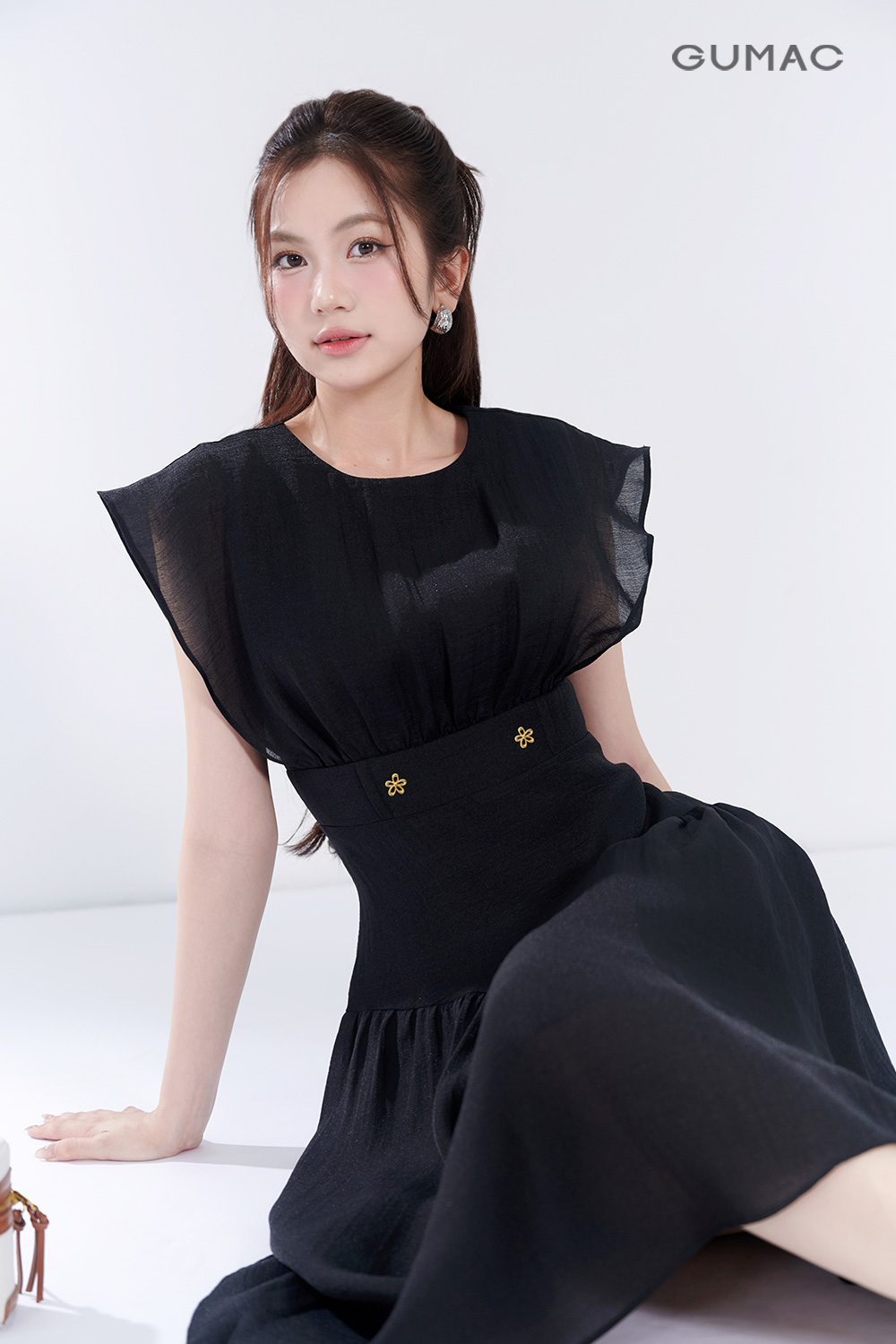 Đầm xòe tay liền