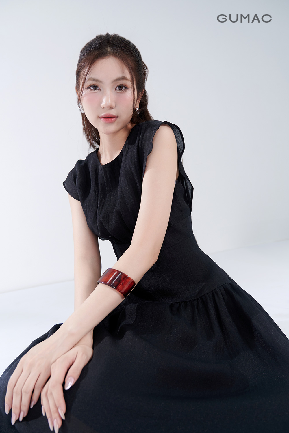 Đầm xòe tay liền