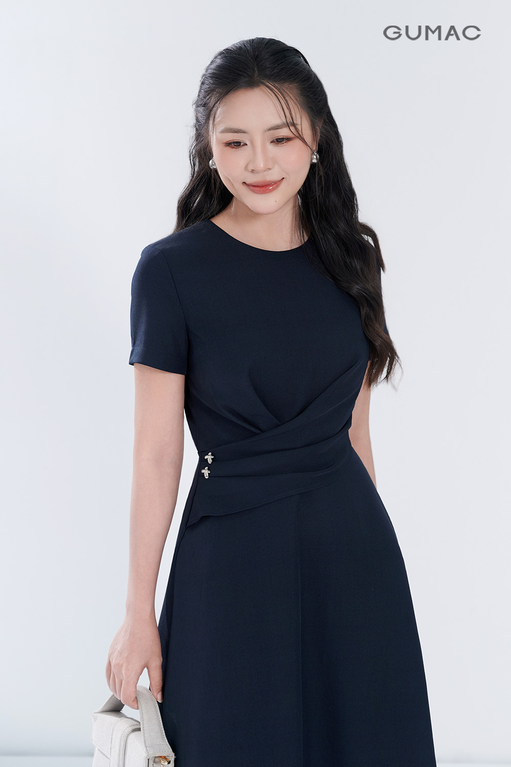 Đầm A xếp ly eo