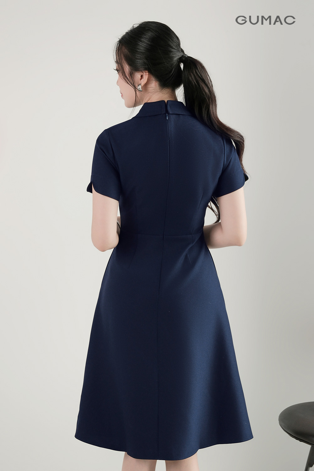 Đầm kiểu nhún ngực