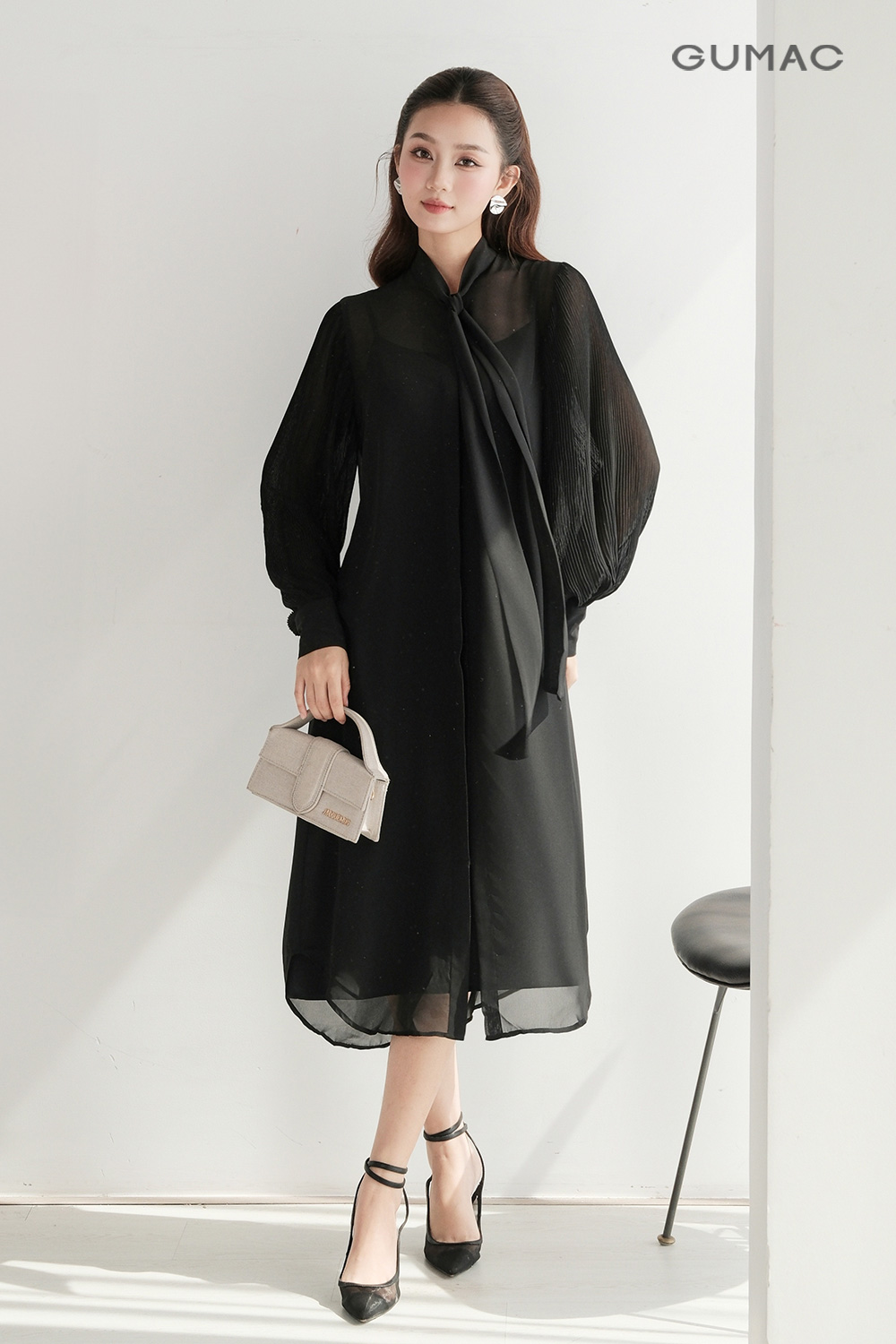 vay dam nu tinh gumac