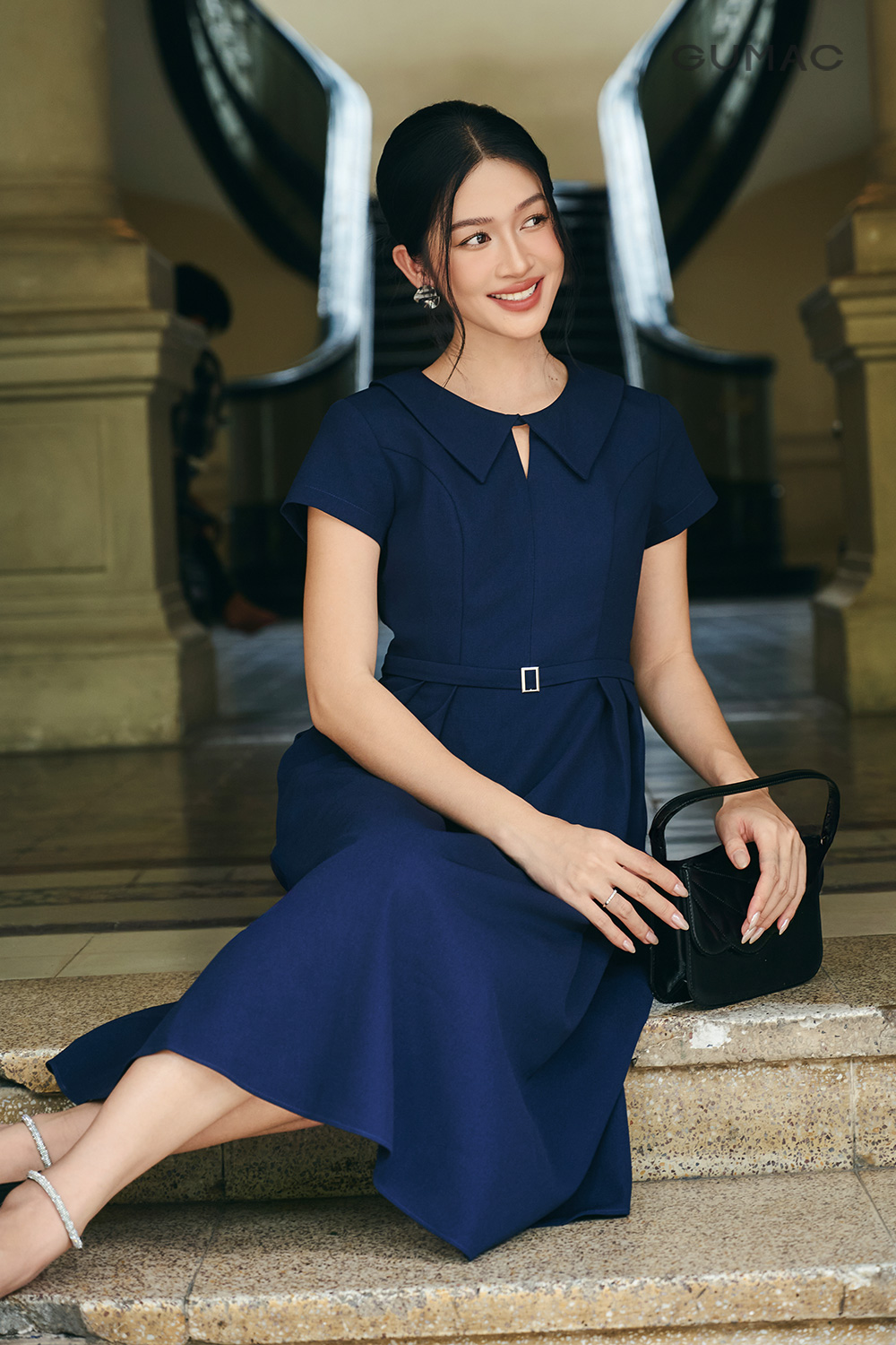 Đầm A cổ sen tròn