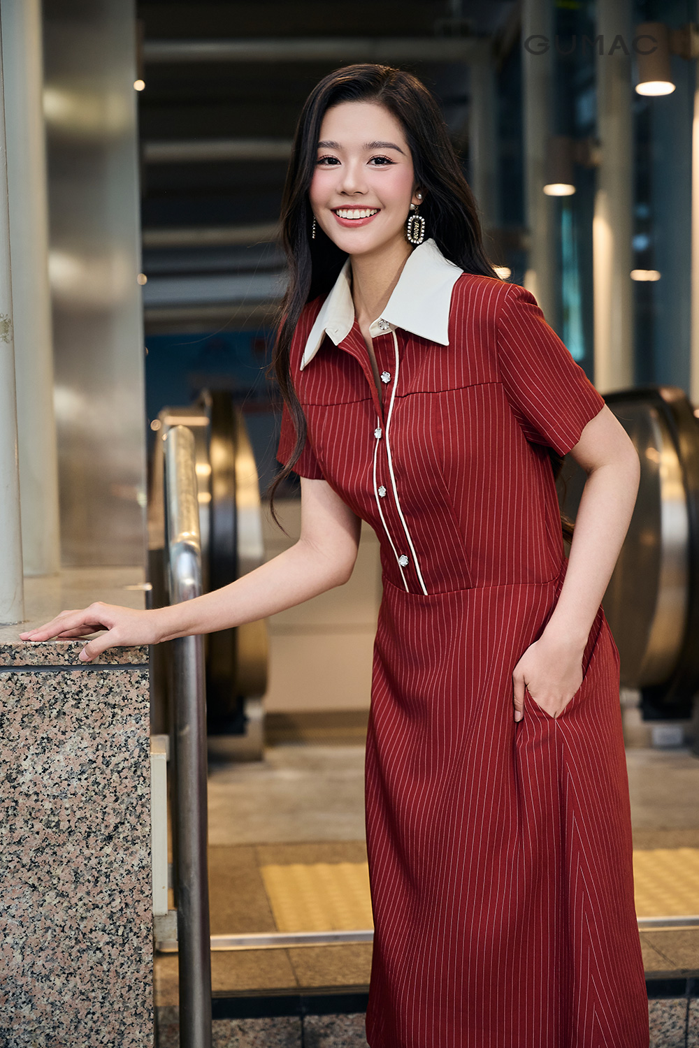 Đầm phối nẹp viền