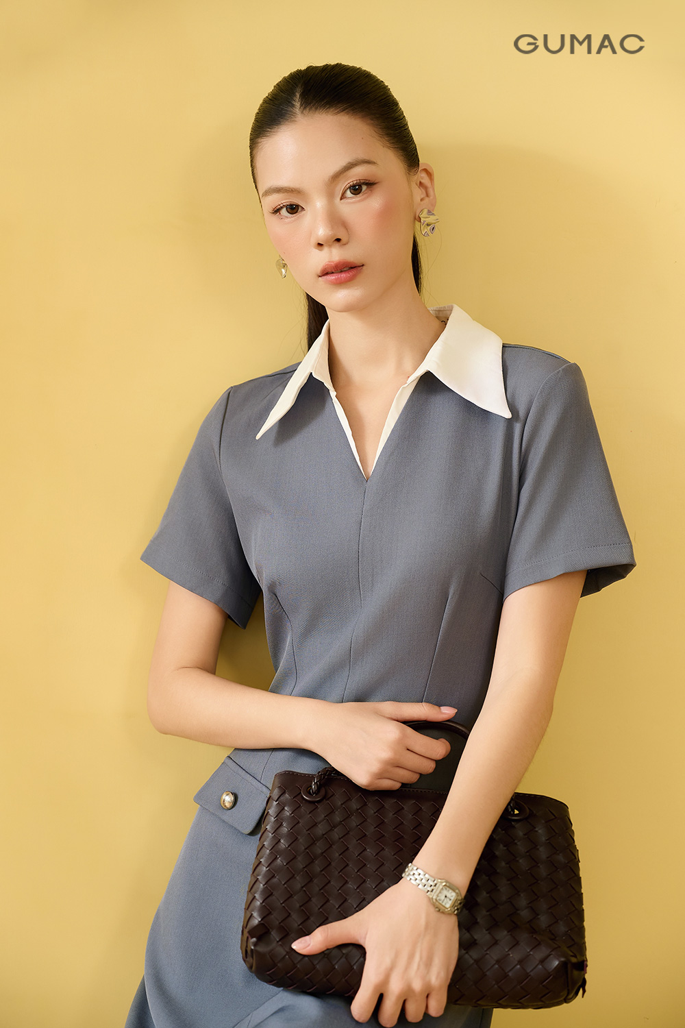 Đầm A phối cổ
