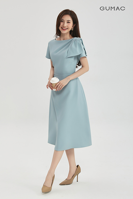 Đầm kiểu vai xếp ly