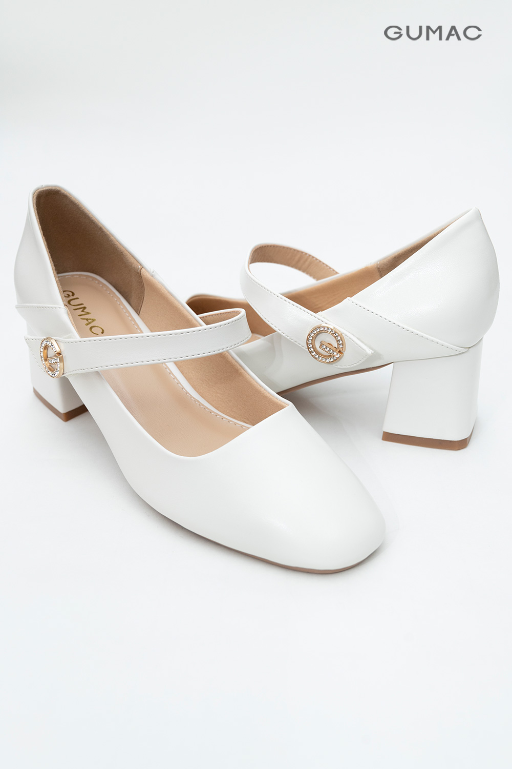 giay dep mau trang hop voi 1996