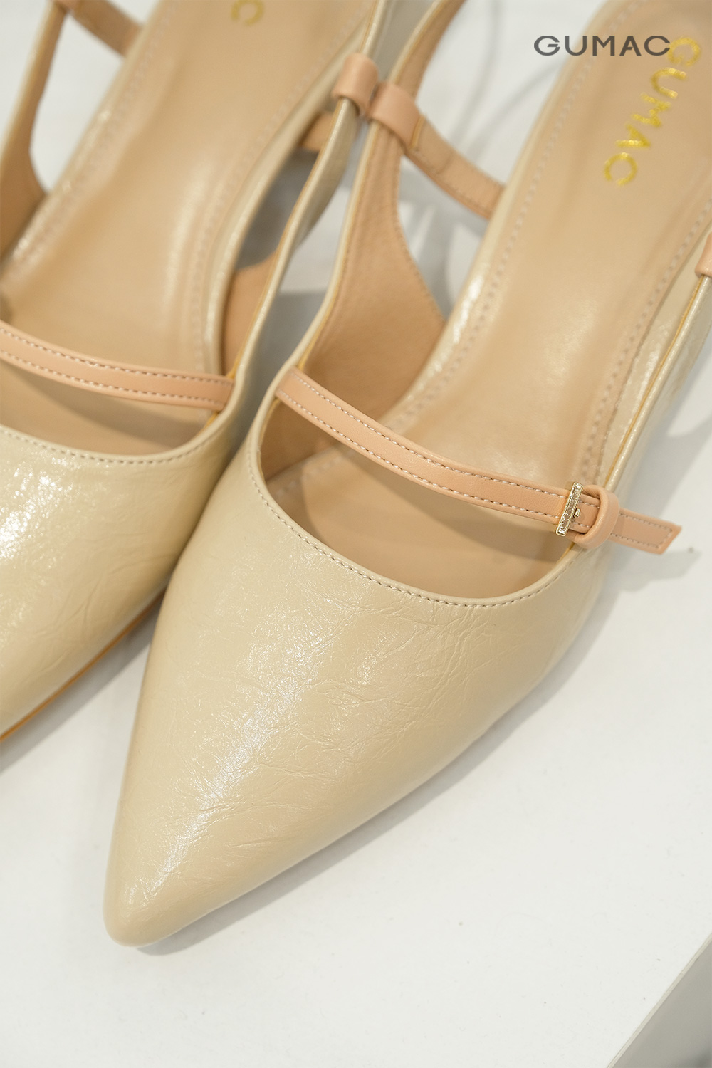 Giày cao gót phối khóa