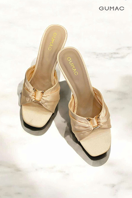 Dép cao gót phụ kiện