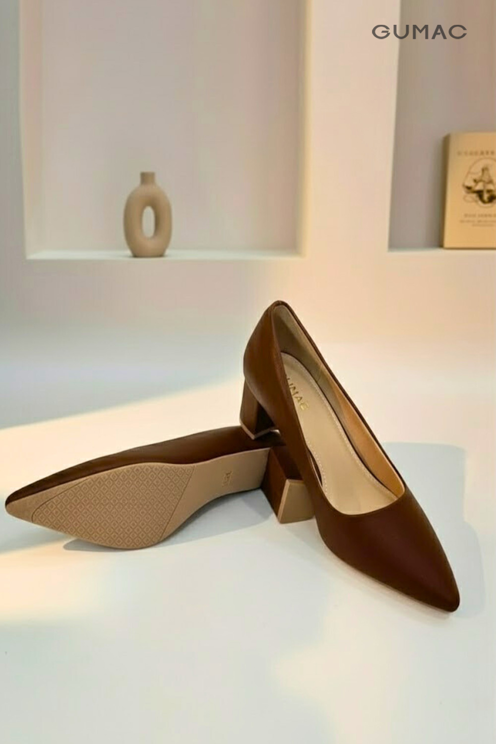 Giày cao gót cơ bản