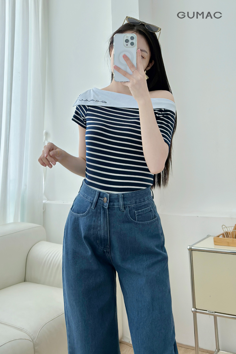 Áo thun lệch vai thêu