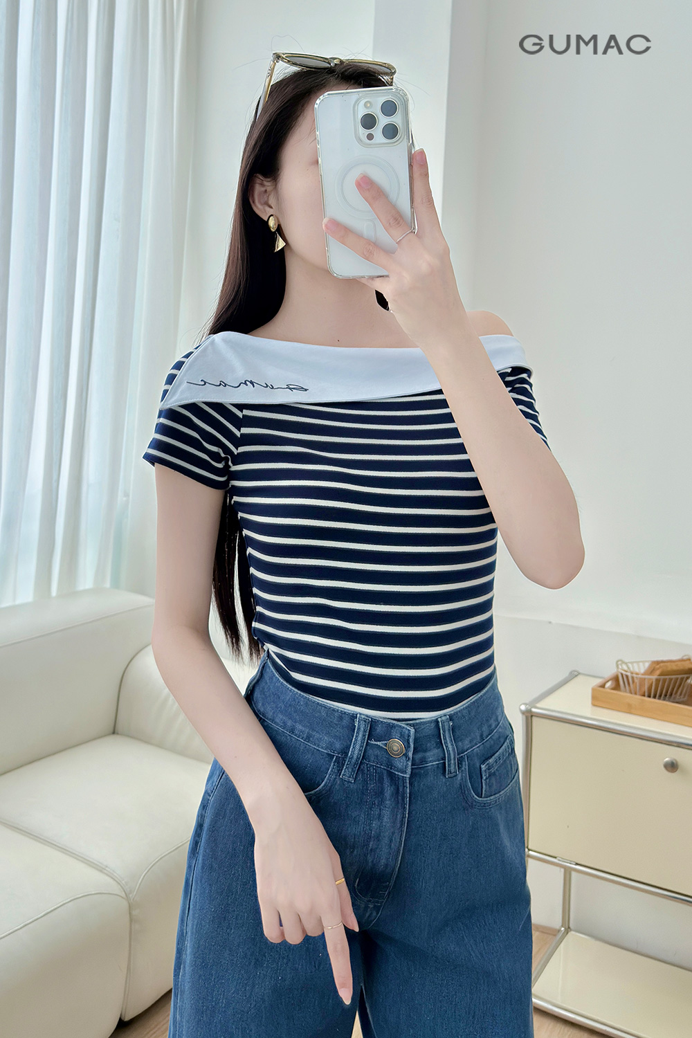 Áo thun lệch vai thêu