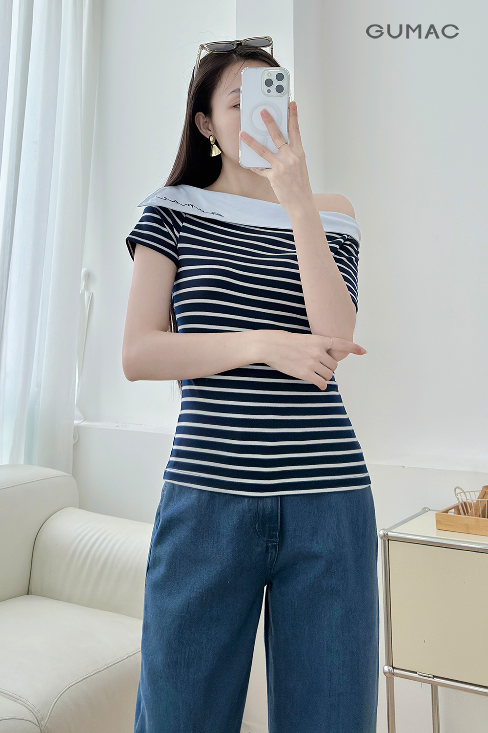 Áo thun lệch vai thêu