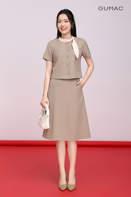 Áo kiểu thêu cổ 