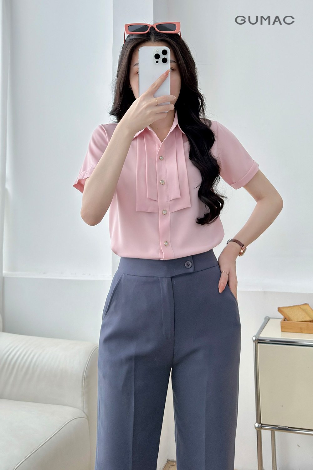 Áo sơ mi xếp ly ngực