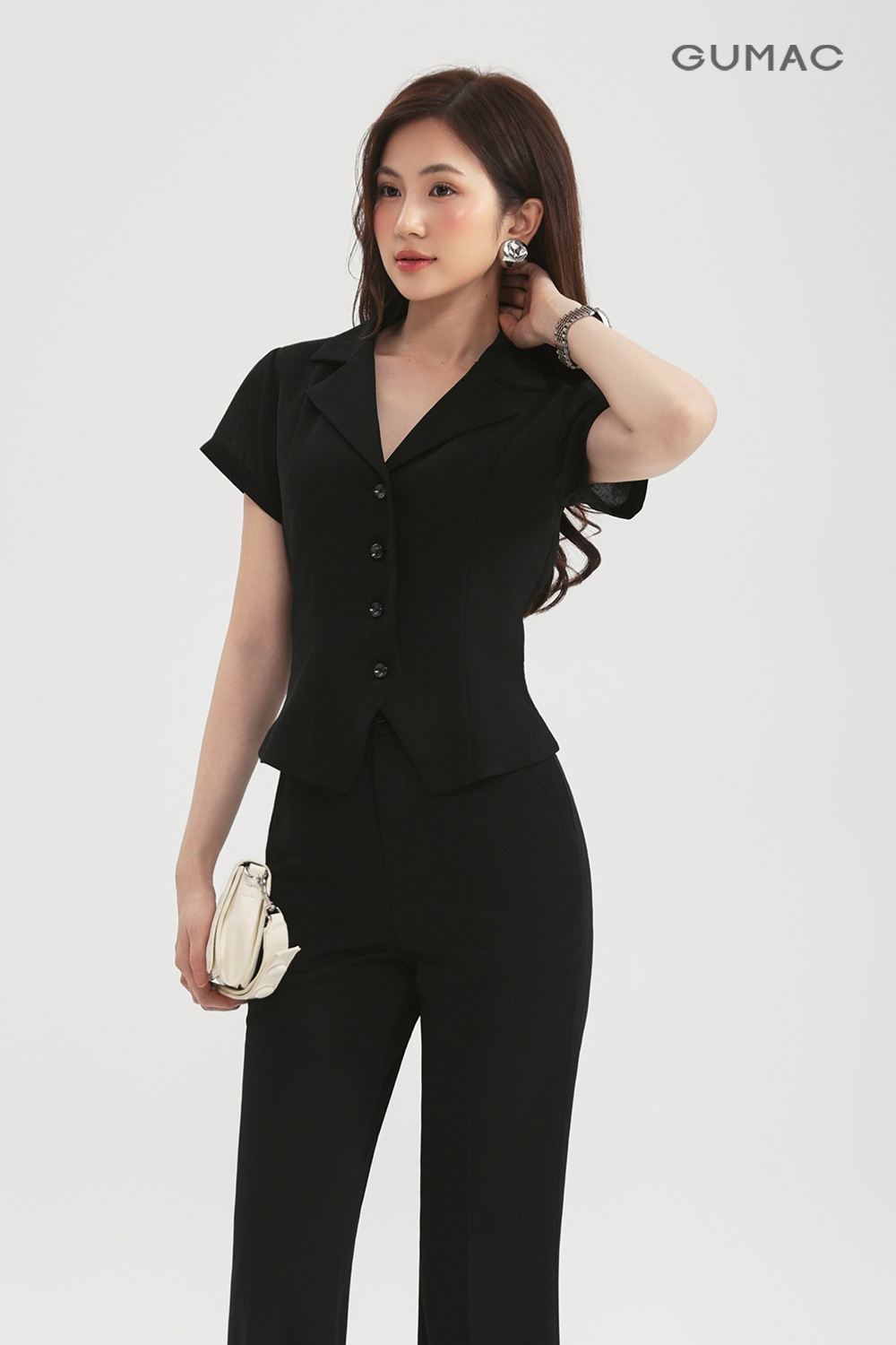 Áo kiểu cổ danton