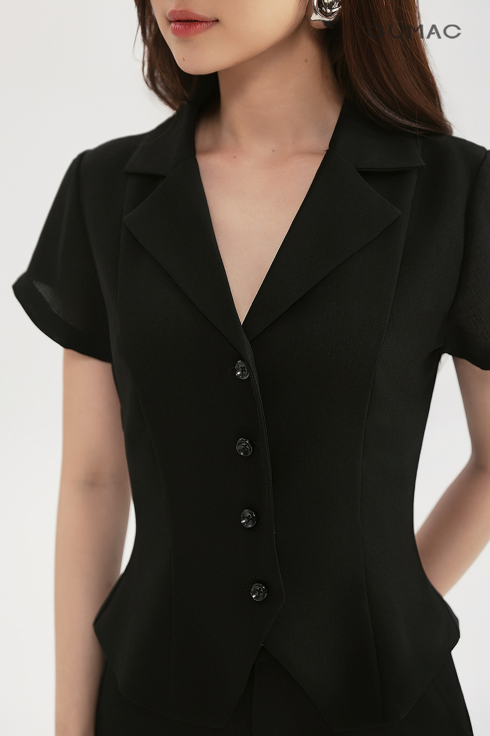 Áo kiểu cổ danton