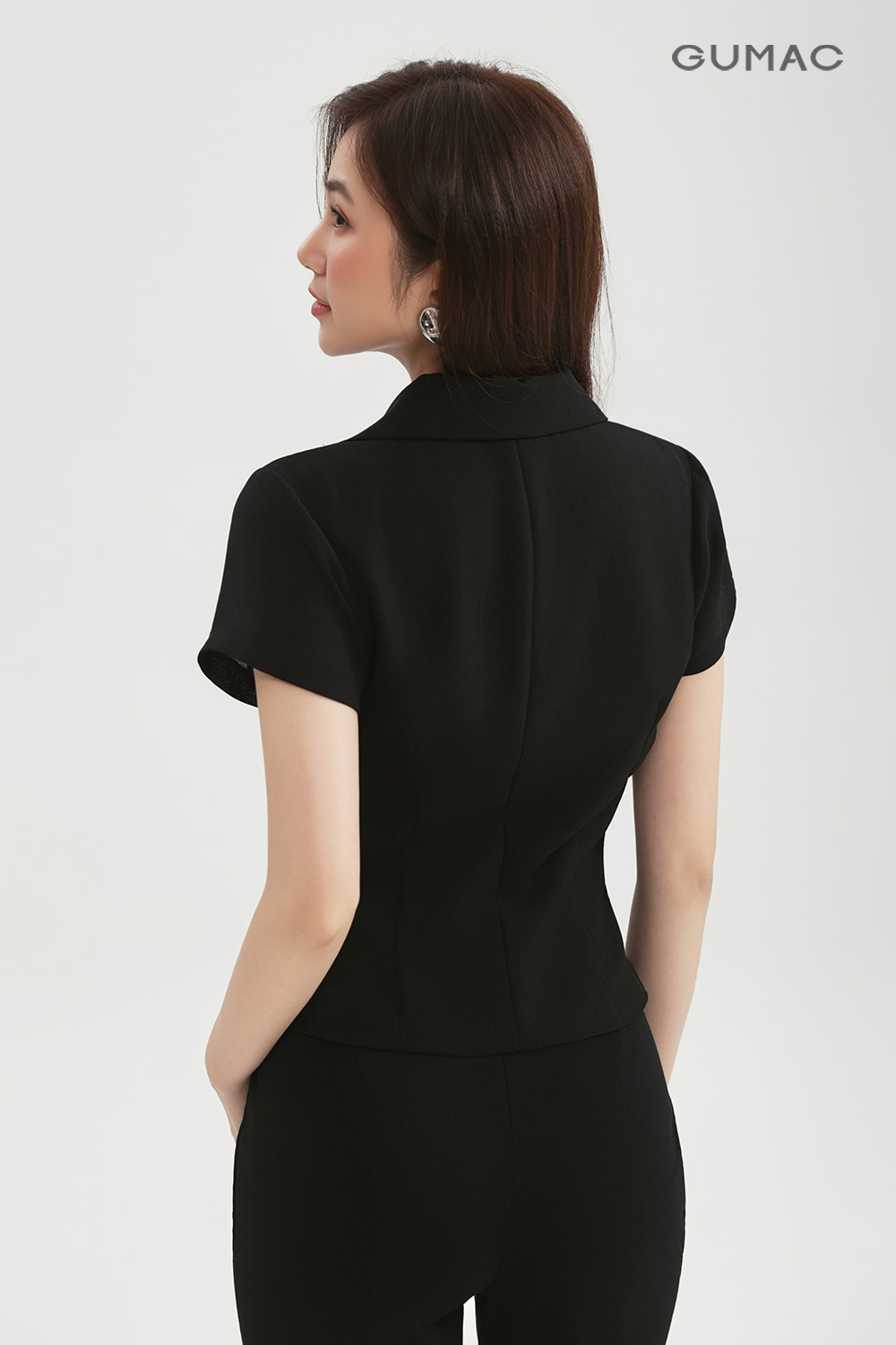 Áo kiểu cổ danton