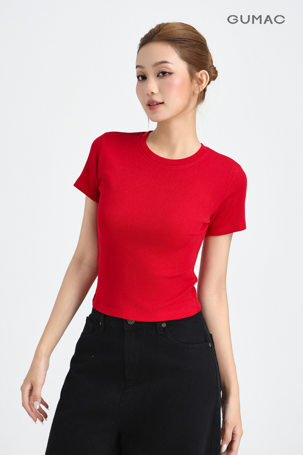 Áo thun gân slimfit