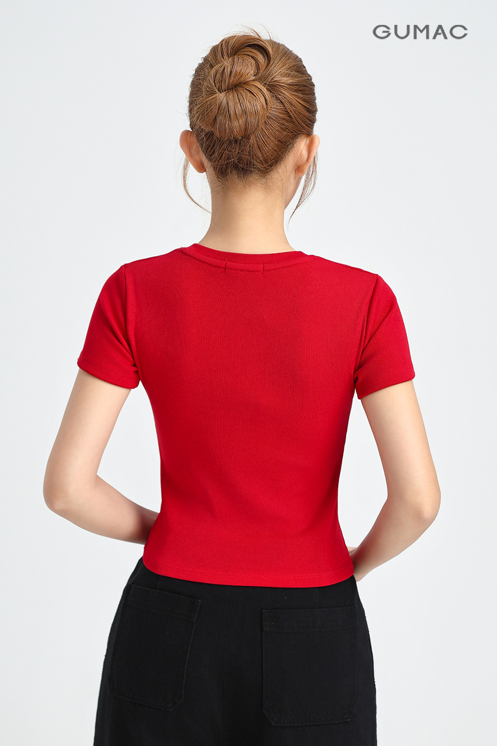 Áo thun gân slimfit