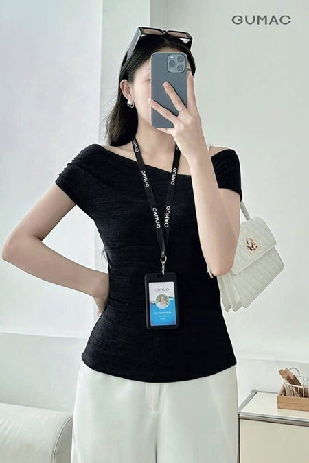 Áo thun kiểu cổ lệch