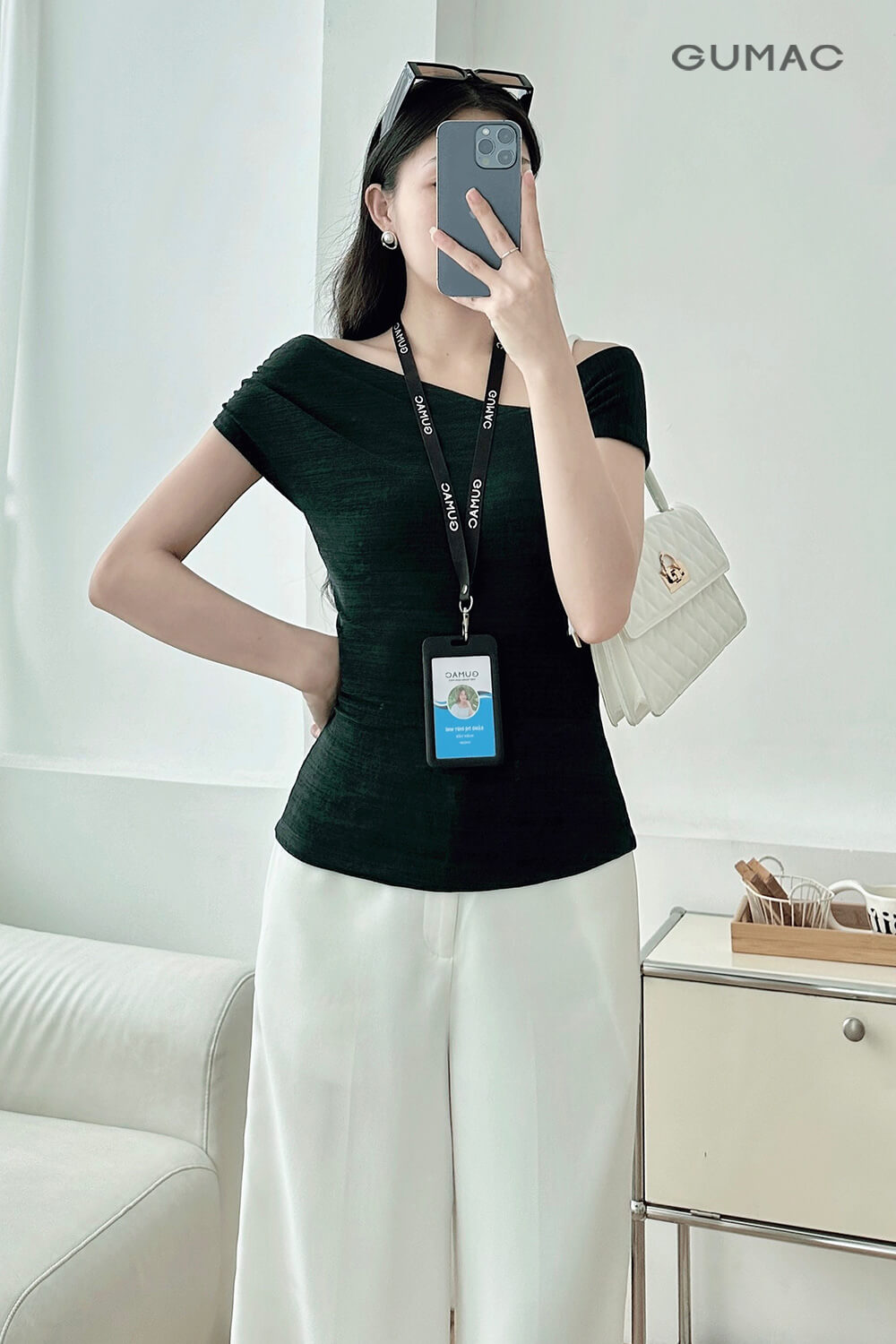 Màu xanh cốm mặc với màu gì