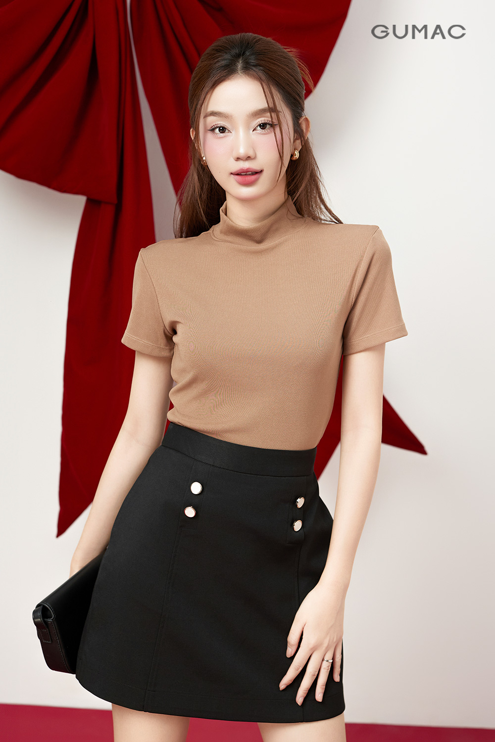 Áo cổ lọ tay ngắn