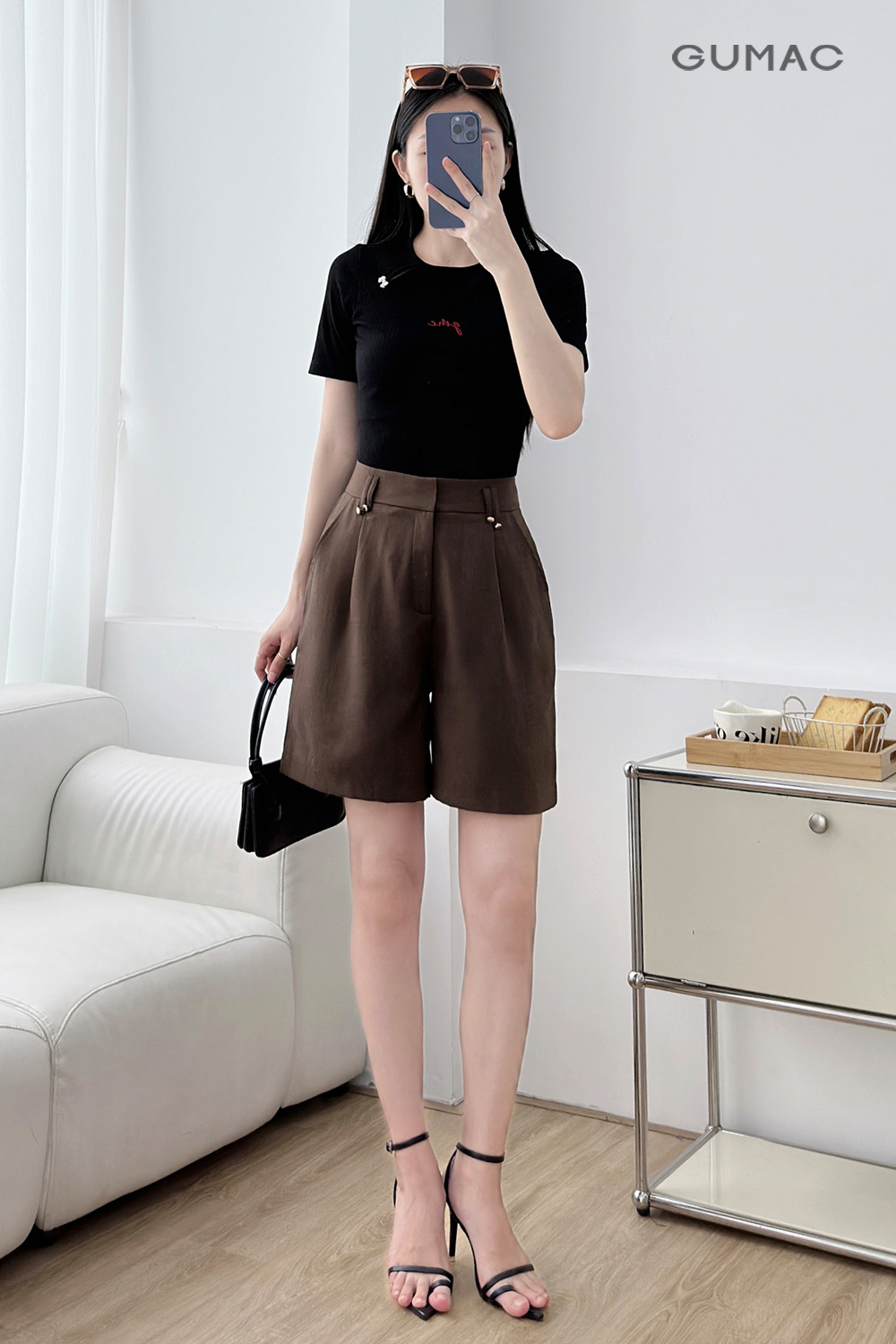 Áo thun xẻ đính nơ