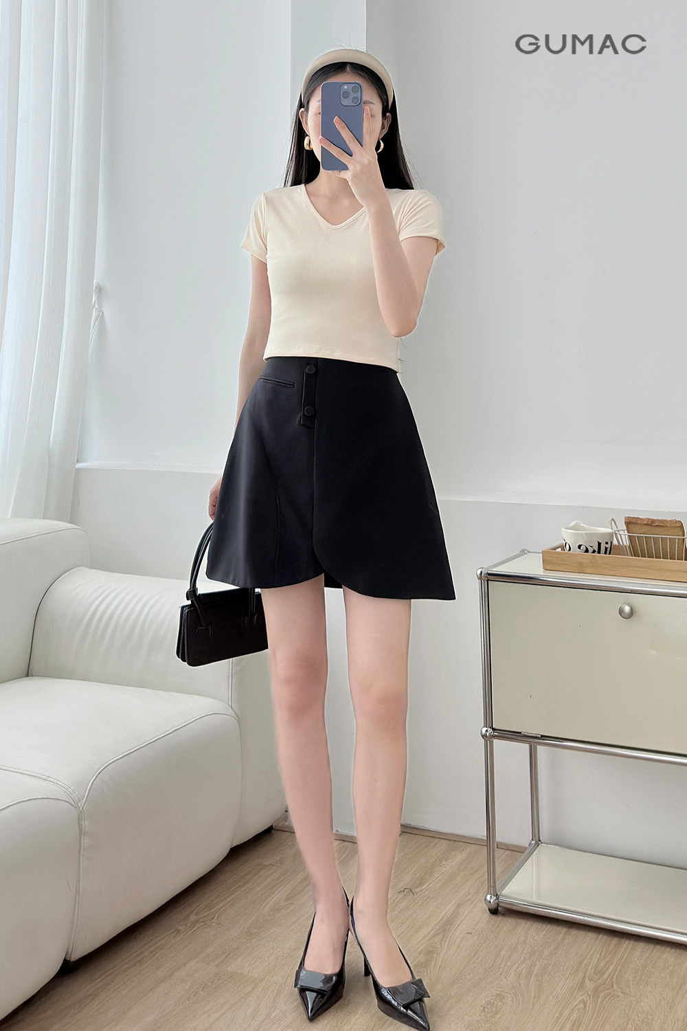 ao thun kieu co tim mac cung chan vay doc dao