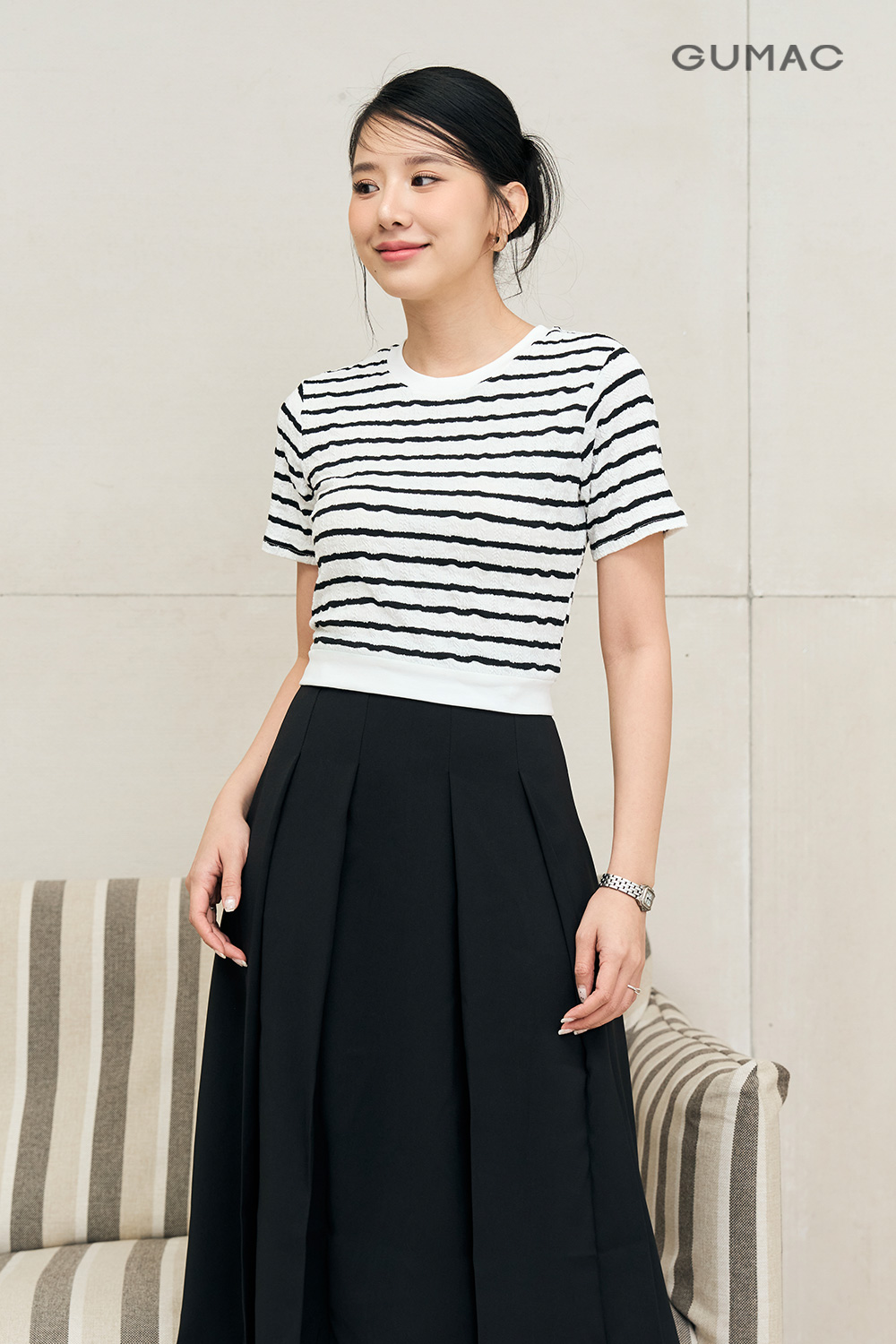 Áo thun phối sọc kiểu