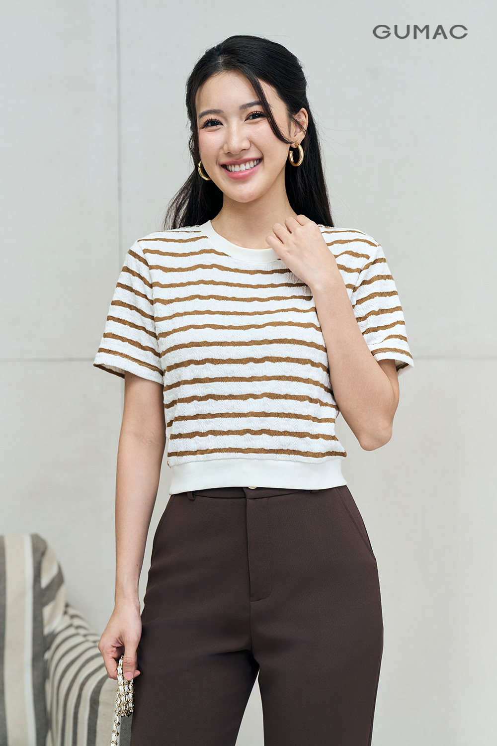 Áo thun phối sọc kiểu