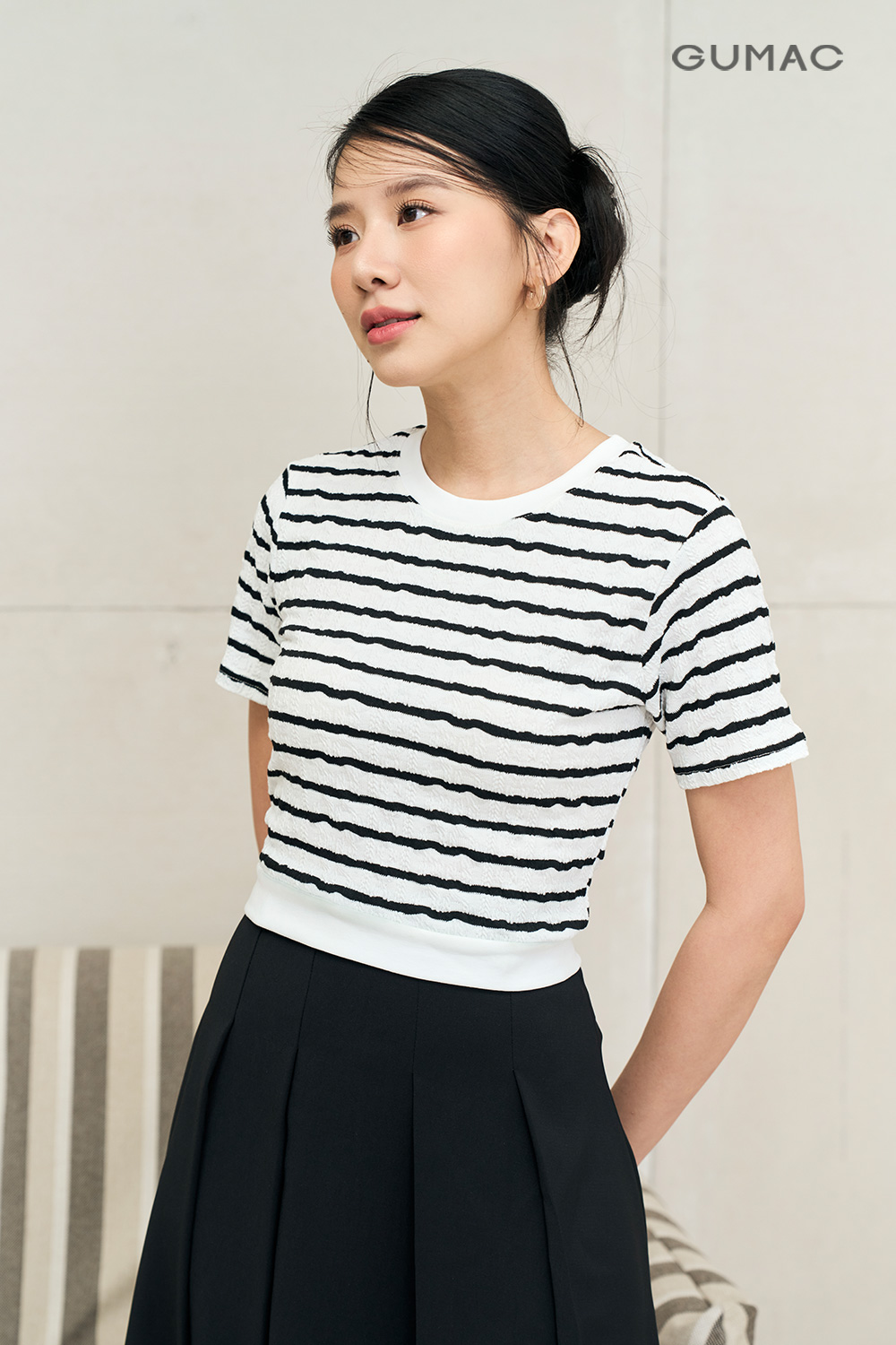 Áo thun phối sọc kiểu