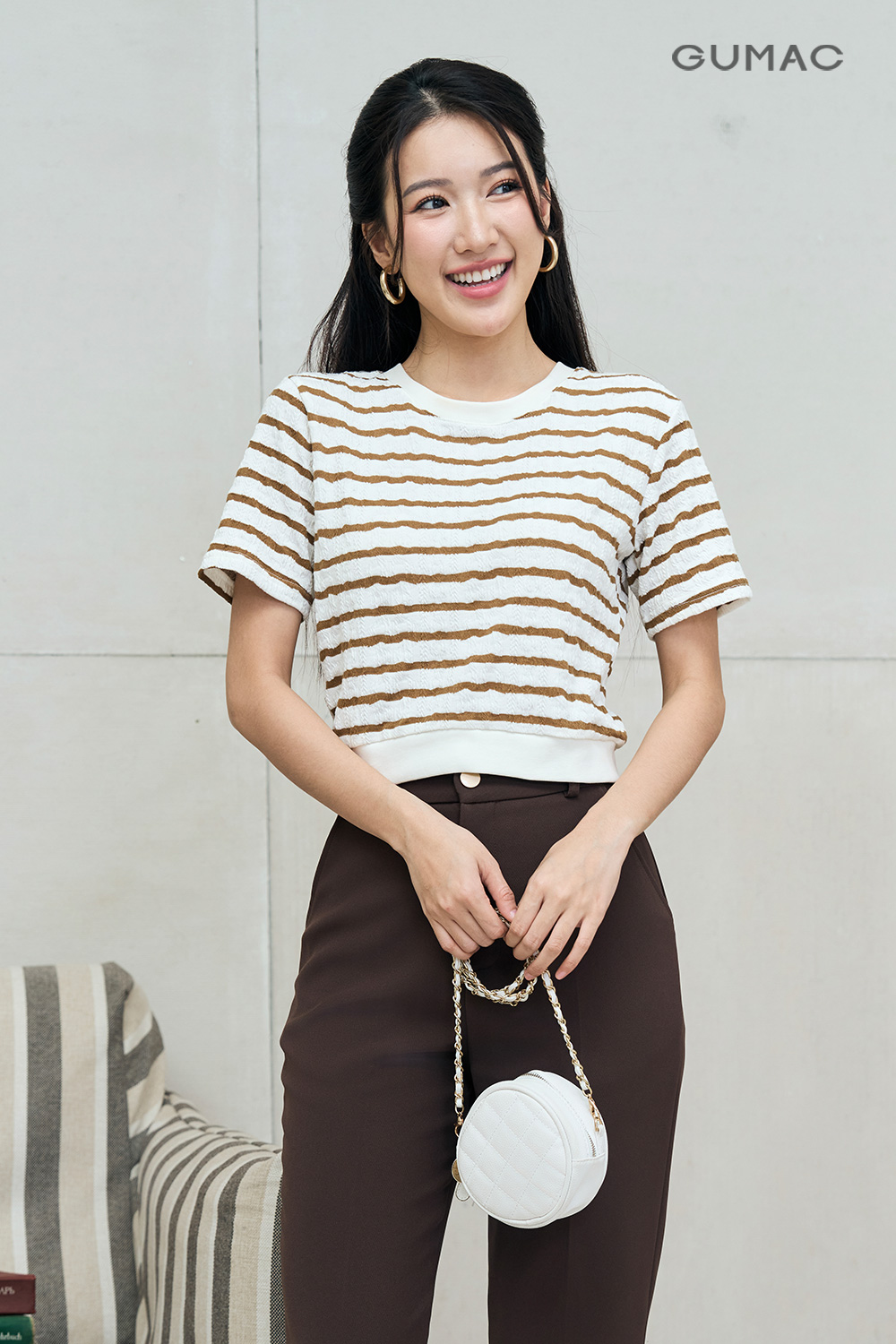 Áo thun phối sọc kiểu