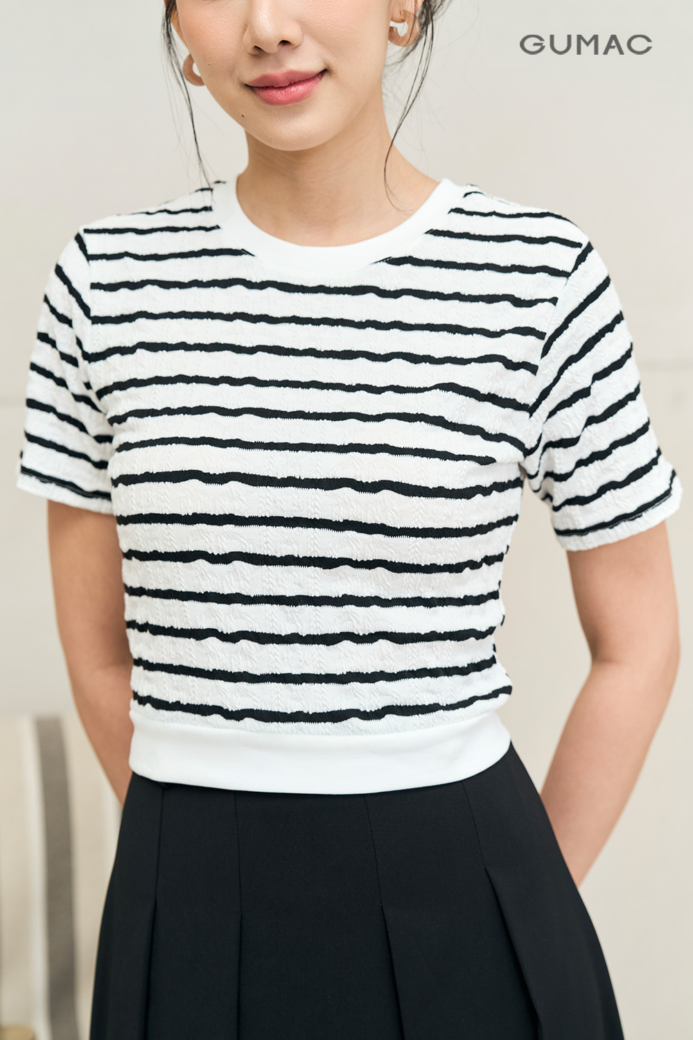 Áo thun phối sọc kiểu